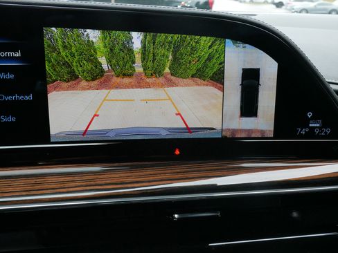 Used 2024 Cadillac Escalade Luxury AWD/4WD image 25