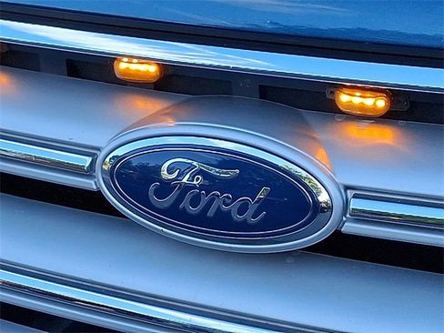 Used 2018 Ford Escape SEL image 28