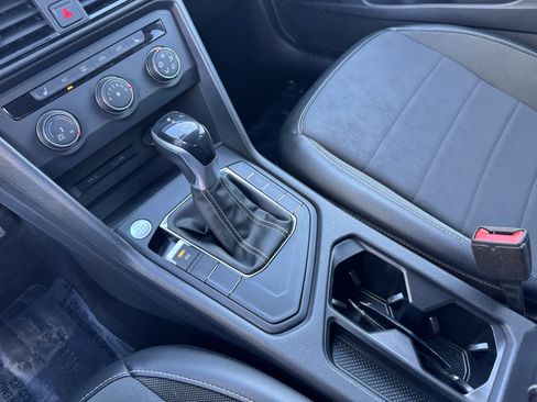 Used 2022 Volkswagen Taos SE image 27