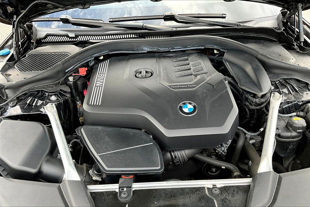 Used 2021 BMW 530i w/ Premium Package RWD image 29
