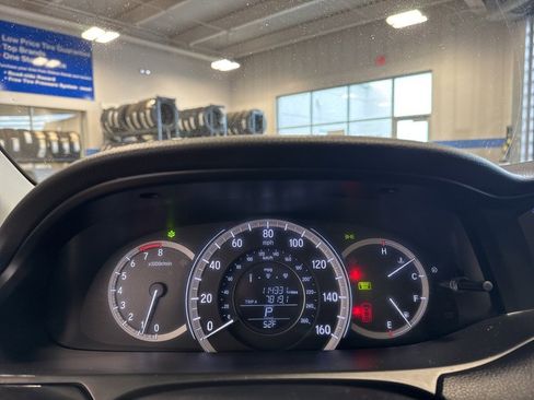 Used 2017 Honda Accord LX image 12