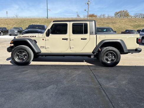 Used 2022 Jeep Gladiator Rubicon w/ Cold Weather Group image 10