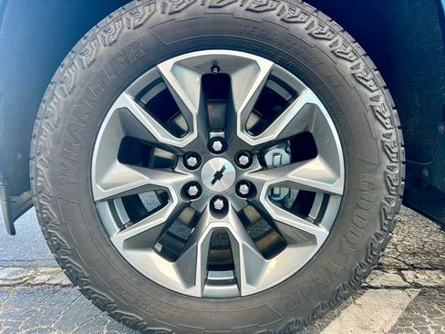 Used 2023 Chevrolet Silverado 1500 RST w/ Z71 Off-Road Package image 21