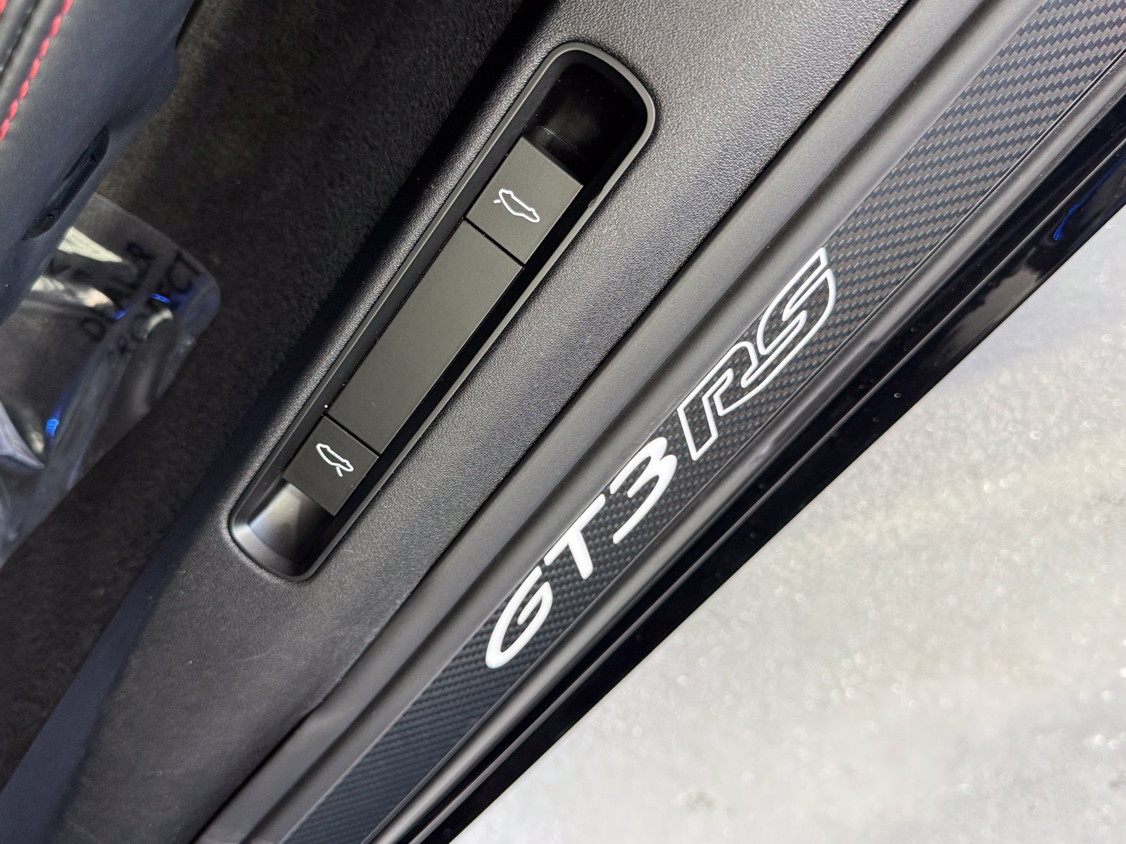 Used 2025 Porsche 911 GT3 RS w/ Weissach Package RWD image 49