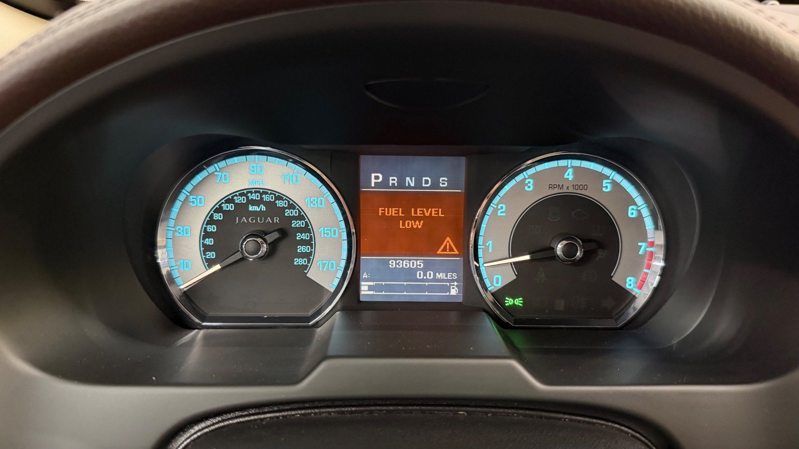 Used 2011 Jaguar XF RWD image 37