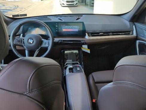 Used 2025 BMW X1 xDrive28i w/ Technology Package image 22