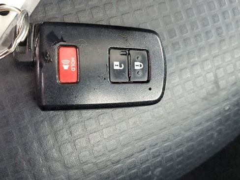 Used 2020 Toyota Tacoma TRD Sport image 34