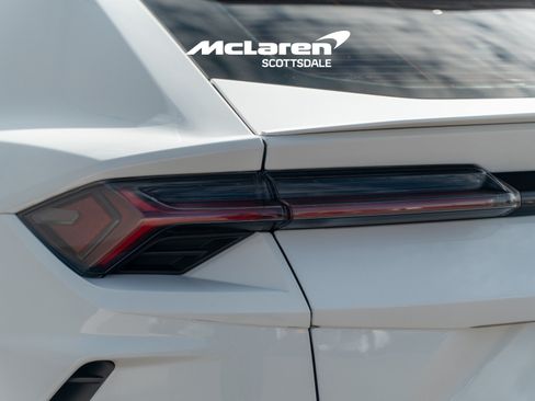 Used 2022 Lamborghini Urus AWD/4WD image 28
