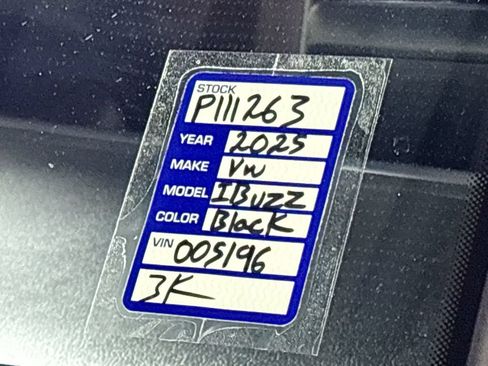 Used 2025 Volkswagen ID. Buzz Pro S Plus AWD/4WD image 25