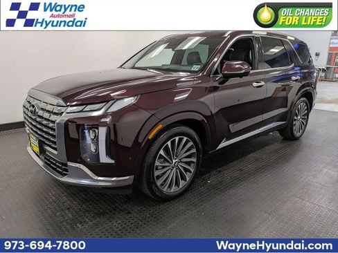 Used 2024 Hyundai Palisade Calligraphy image 1