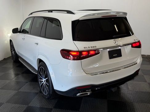 Used 2024 Mercedes-Benz GLS 580 4MATIC image 8