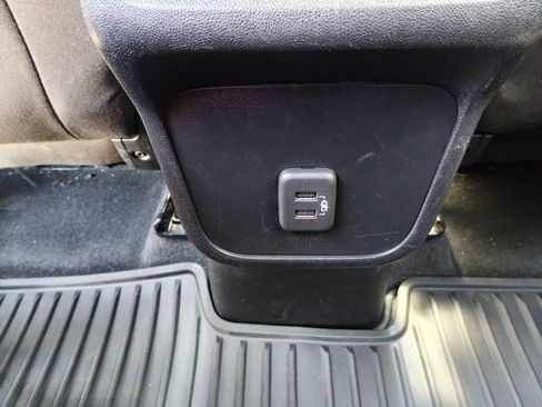Used 2019 Chevrolet Equinox LT FWD image 13