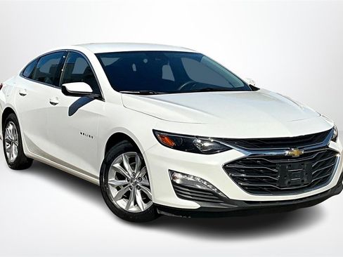 Used 2021 Chevrolet Malibu LT image 3