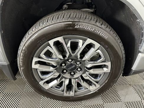 Used 2025 GMC Sierra 1500 Denali Ultimate AWD/4WD image 36