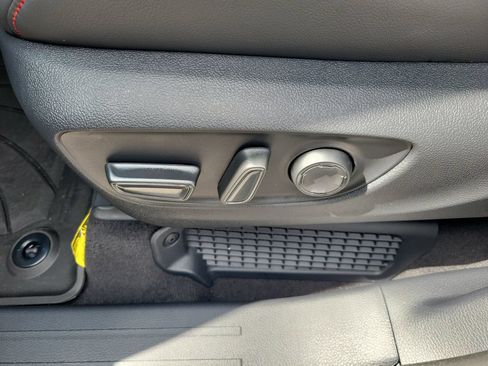 New 2026 Toyota Sienna XSE FWD image 19