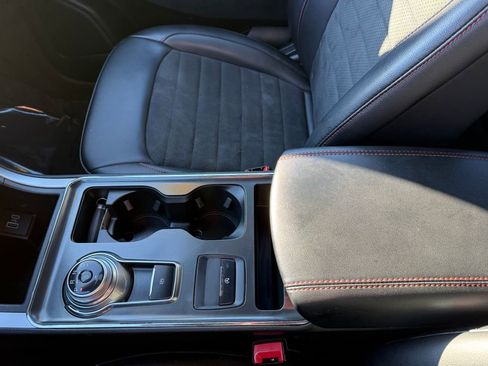 Used 2024 Ford Edge ST-Line image 32