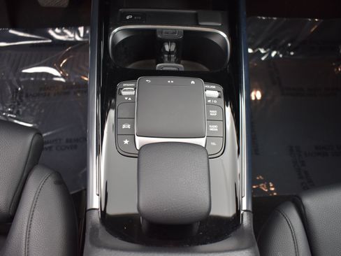 Used 2021 Mercedes-Benz GLA 250 4MATIC image 12