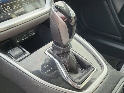 Used 2023 Subaru Outback Premium AWD/4WD image 36