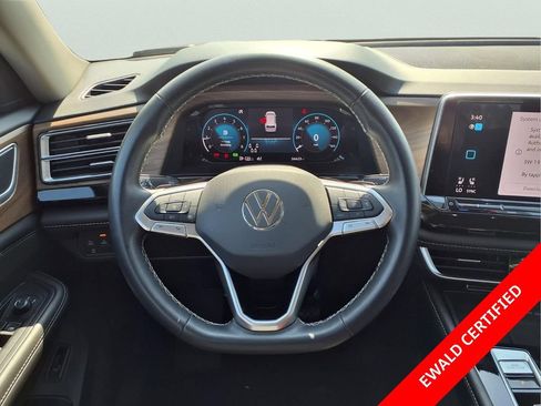Used 2024 Volkswagen Atlas SE AWD/4WD image 16
