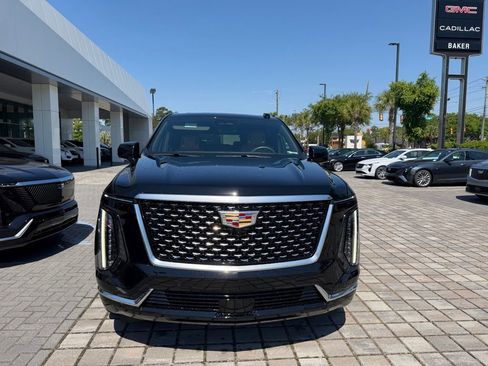 Certified 2026 Cadillac Escalade ESV Luxury w/ Touring Package AWD/4WD image 3