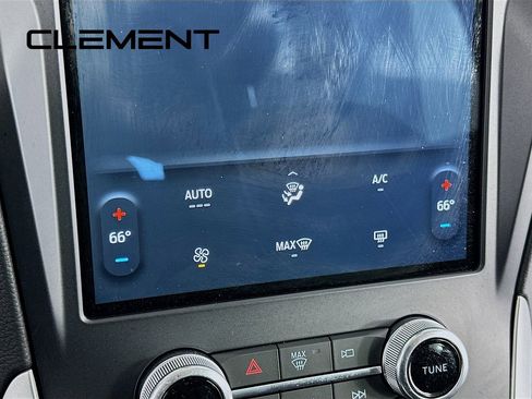 Used 2022 Ford Edge SE w/ Black Appearance Package image 22