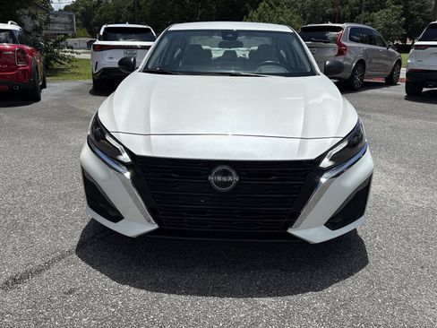 Used 2024 Nissan Altima 2.5 SV FWD image 8