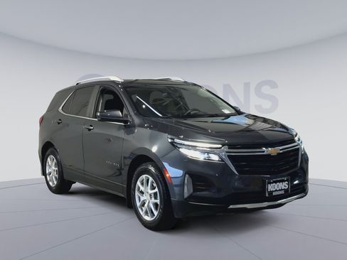Used 2023 Chevrolet Equinox LT FWD image 2
