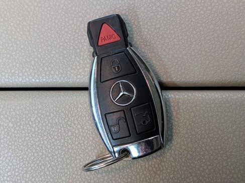 Used 2013 Mercedes-Benz C 300 4MATIC Sedan image 36