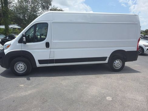 Used 2023 RAM ProMaster 3500 FWD image 2