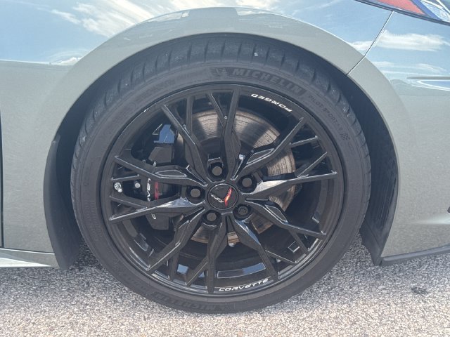 Used 2023 Chevrolet Corvette Stingray Premium Conv w/ Z51 Performance Package RWD image 39