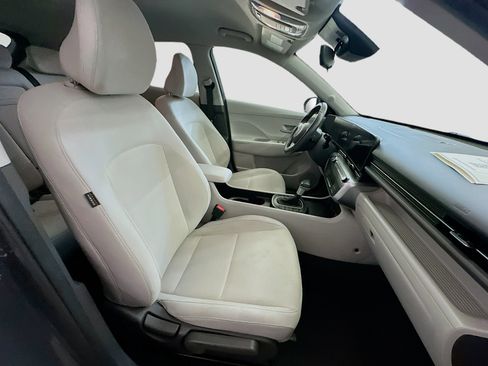 Used 2024 Hyundai Kona SEL image 31