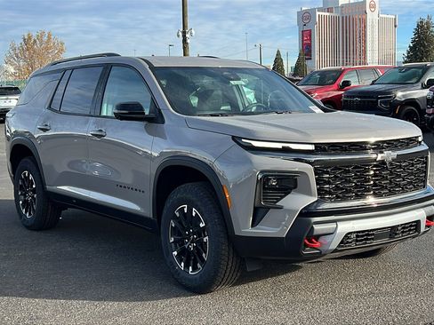 New 2026 Chevrolet Traverse Z71 w/ Enhanced Driving Package image 3