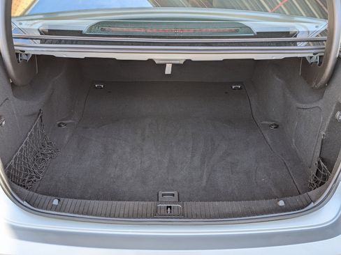 Used 2013 Mercedes-Benz E 350 Sedan image 19