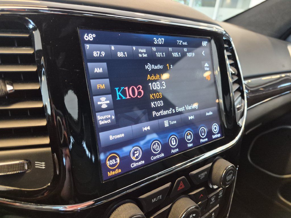 Used 2020 Jeep Grand Cherokee Summit AWD/4WD image 20