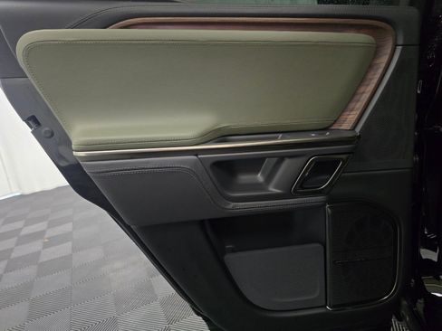 Used 2022 Rivian R1T Adventure AWD/4WD image 19