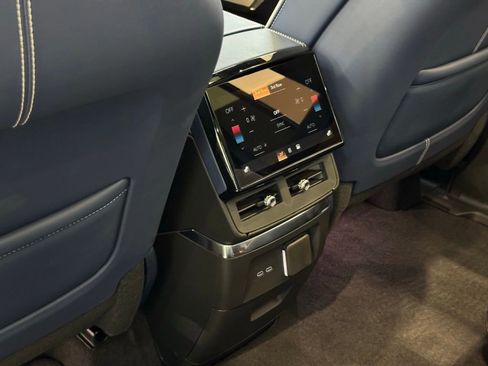 New 2026 Cadillac Vistiq Premium Luxury image 23