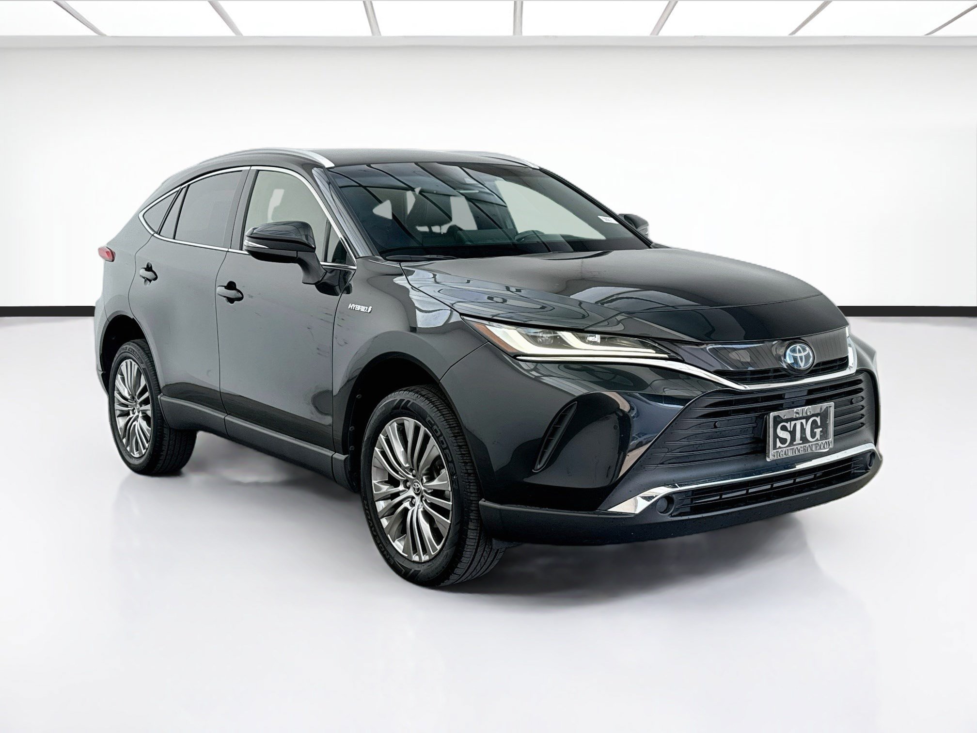 Used 2021 Toyota Venza XLE AWD/4WD image 3
