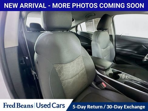 Used 2017 Chevrolet Volt LT FWD image 27