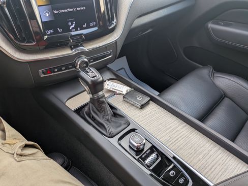 Used 2021 Volvo XC60 T6 Inscription w/ Protection Package Premier image 20