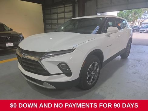 Used 2025 Chevrolet Blazer LT FWD image 1