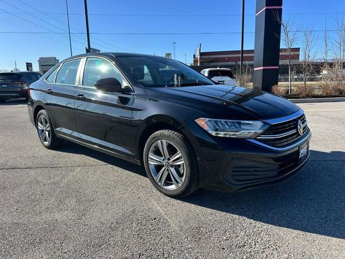 Used 2024 Volkswagen Jetta SE image 7