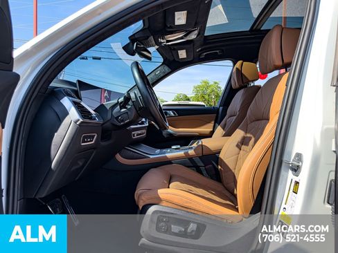 Used 2024 BMW X7 xDrive40i w/ M Sport Package AWD/4WD image 18