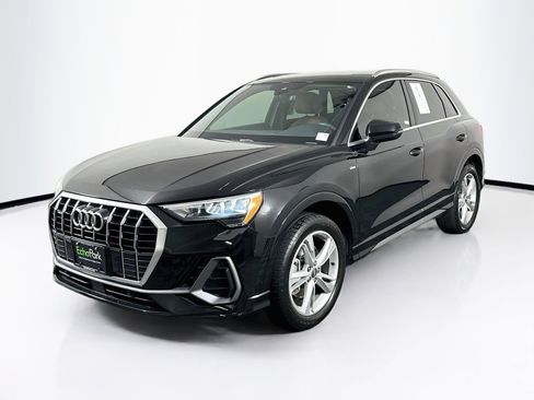 Used 2019 Audi Q3 2.0T Premium w/ Convenience Package AWD/4WD image 3