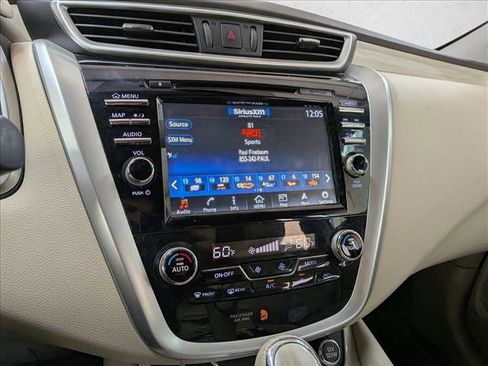 Used 2018 Nissan Murano SL w/ Moonroof Package FWD image 11