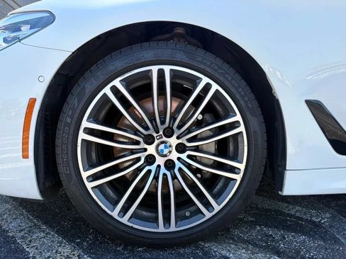 Used 2018 BMW 530i xDrive AWD/4WD image 28