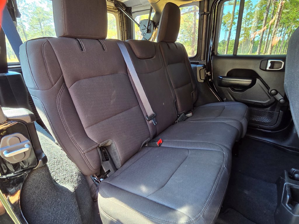 Used 2023 Jeep Wrangler Unlimited Sport AWD/4WD image 23