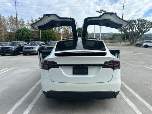 Used 2023 Tesla Model X AWD/4WD image 11