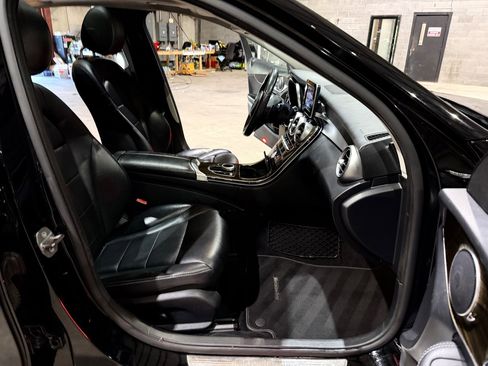Used 2018 Mercedes-Benz C 300 Sedan w/ Premium Package image 26