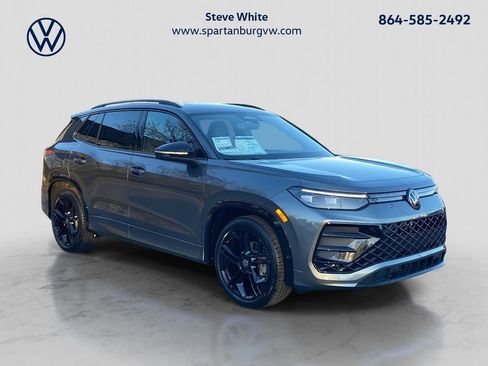 New 2026 Volkswagen Tiguan SE R-Line FWD image 1