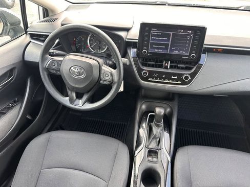 Used 2022 Toyota Corolla LE image 19